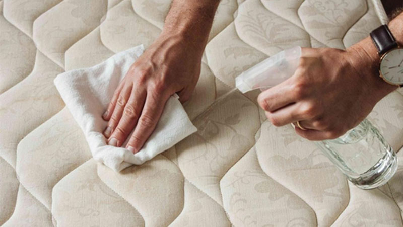 Cách xử lý nệm bị ướt đúng cách từ A - Z